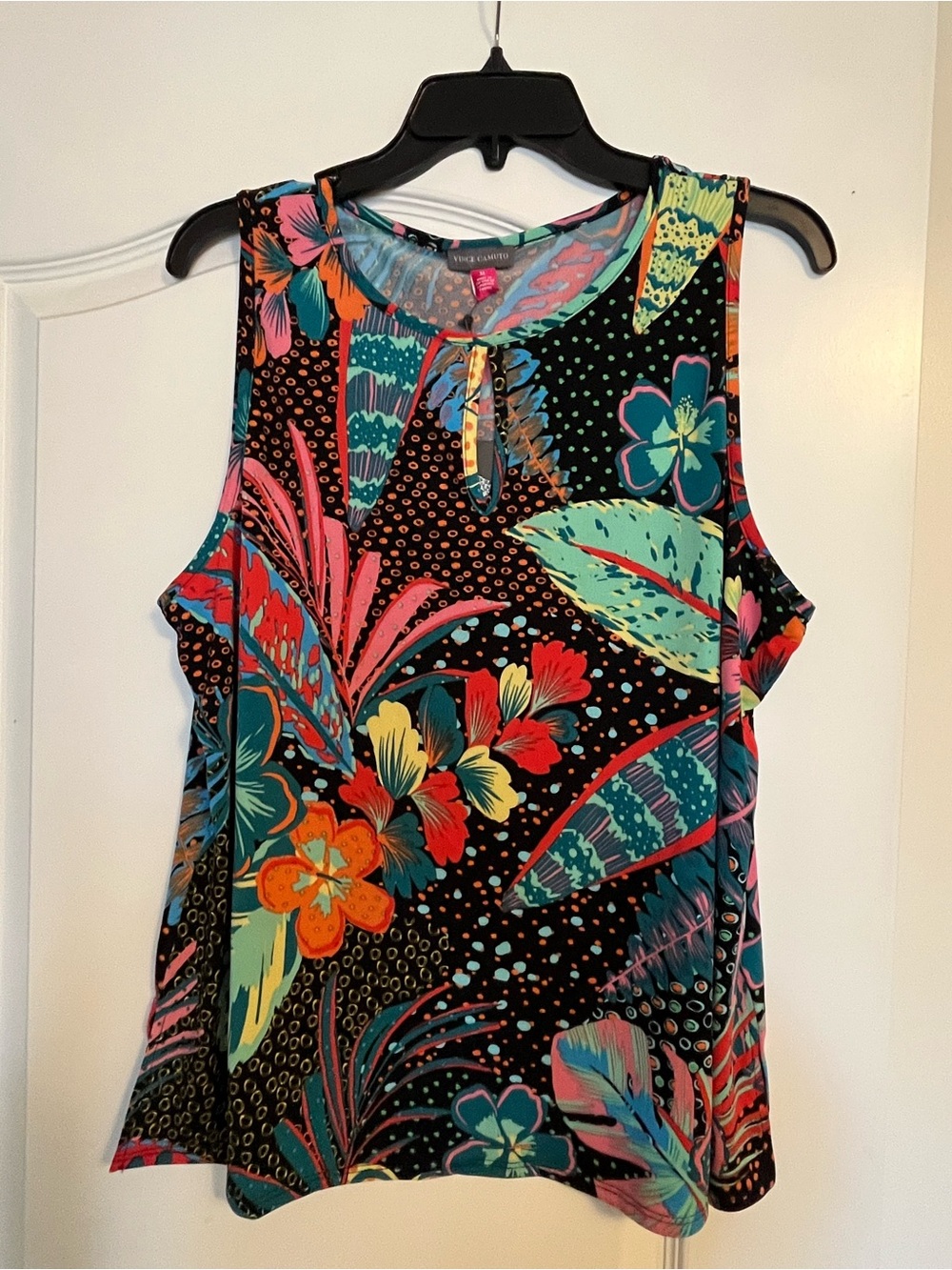 Vince Camuto Black Multi Floral Keyhole Tank